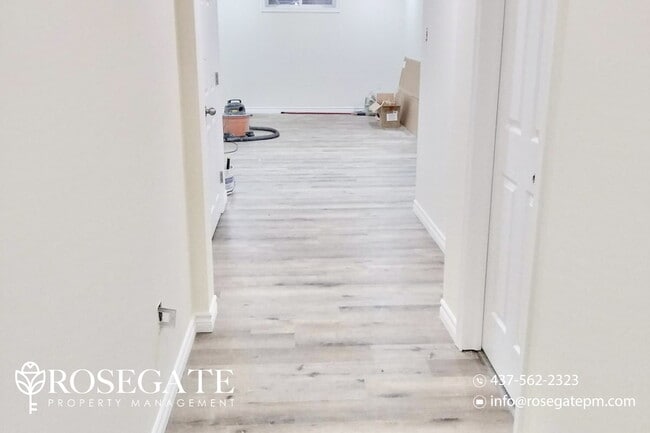 Building Photo - Modern 1-Bedroom Suite in Prime Kitchener ...
