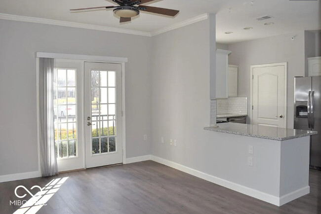 Building Photo - 12938 University Crescent