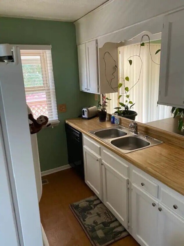 Primary Photo - Charming 4BR House in Winston Salem