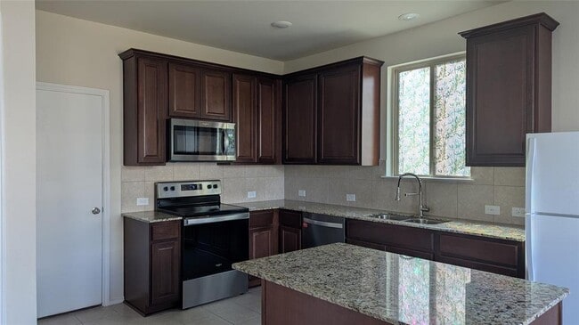 Building Photo - 361 Katie Elder Dr