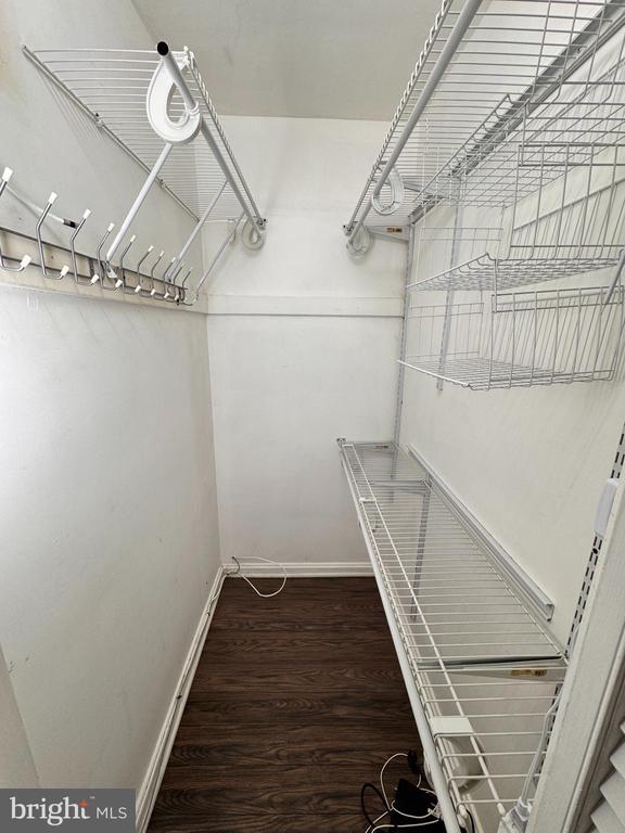 Building Photo - 4803 Wellington Dr