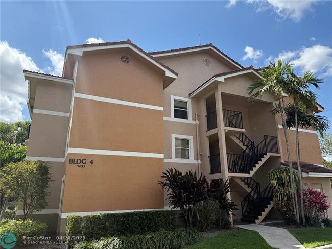 Foto del edificio - 9033 Wiles Rd