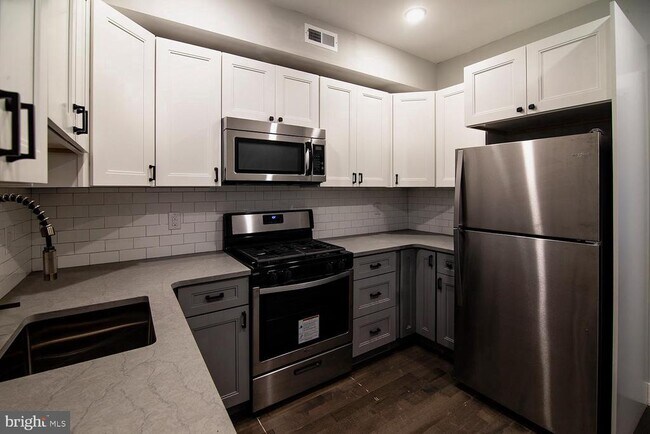 Foto del edificio - 5334-36 Cedar Ave