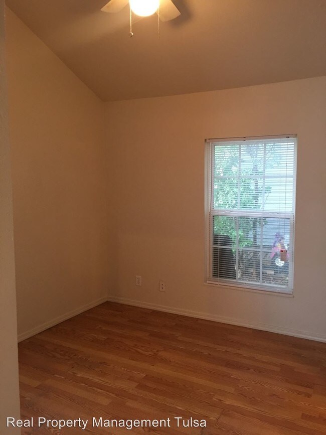 Building Photo - 3522 W 51st St