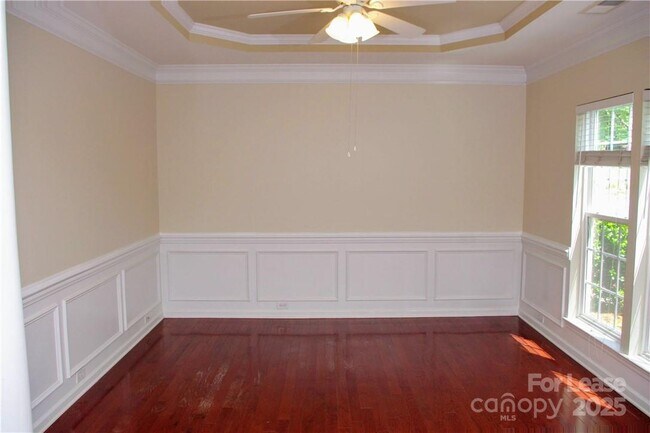 Foto del edificio - 8339 Viewpoint Lane