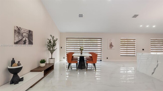 Foto del edificio - 7350 NW 54th Ct