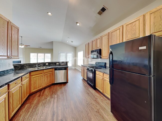 Foto del edificio - 7604 Cole Ln