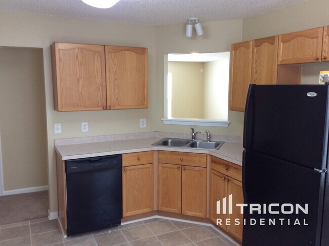 Foto del edificio - 3310 Nevin Brook Rd