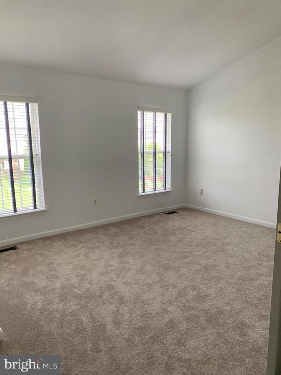 Foto del edificio - 4850 Marsden Pl