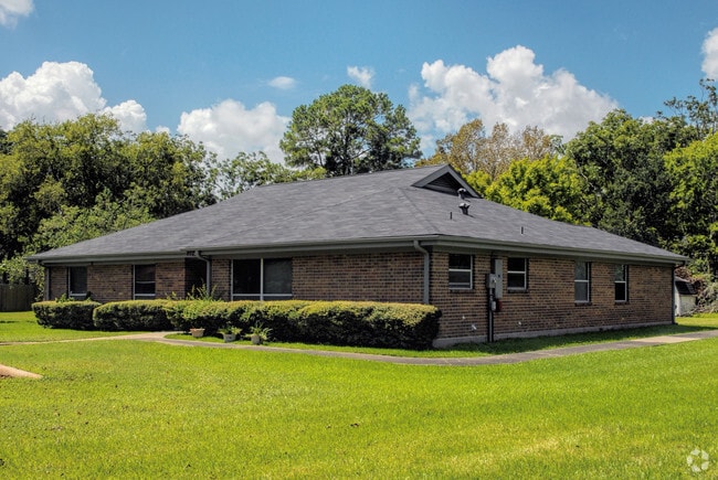 Building Photo - TARC GROUP HOME 5 APARTMENTS