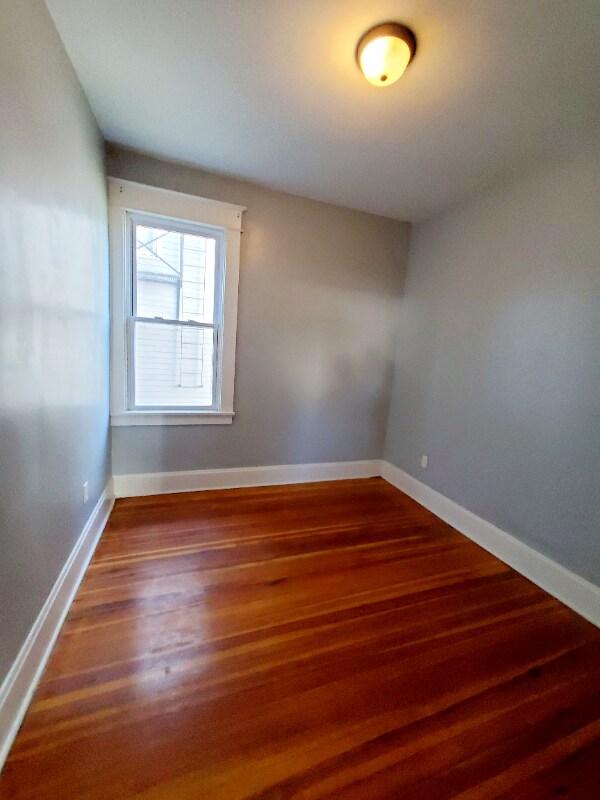 2427 Guilderland Ave, Schenectady, NY 12306 Room for Rent in Schenectady, NY