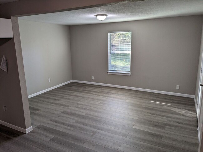 Foto del edificio - 514 Corydon Dr