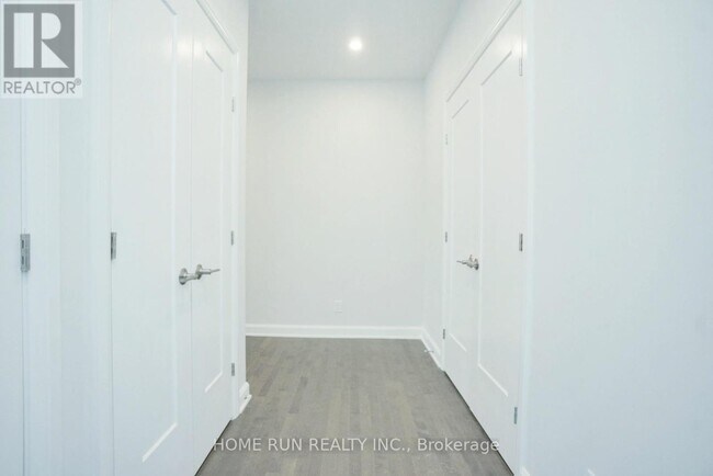 Building Photo - 170-170 Boundstone Way
