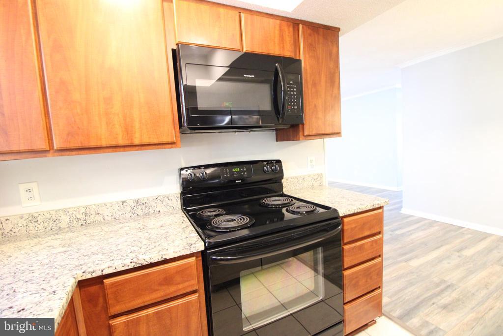 Primary Photo - 12016 Golf Ridge Ct