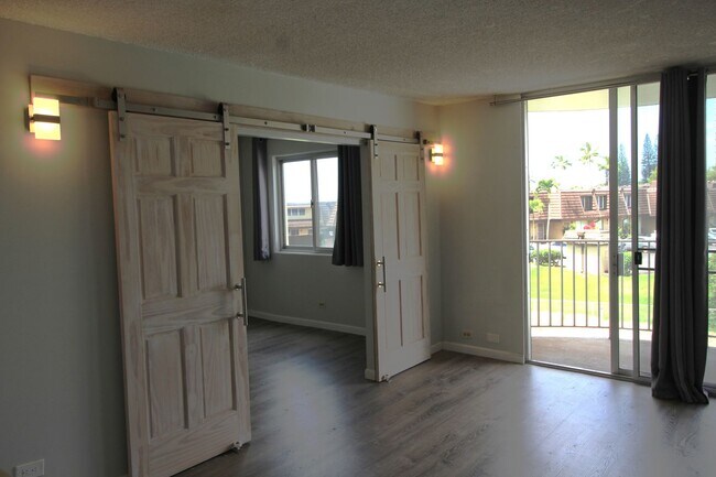 Foto del edificio - Beautifully upgraded 1 bedroom end unit!