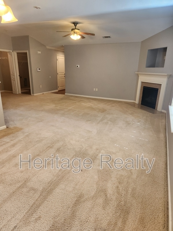 Photo - 6515 Airtree Lane House