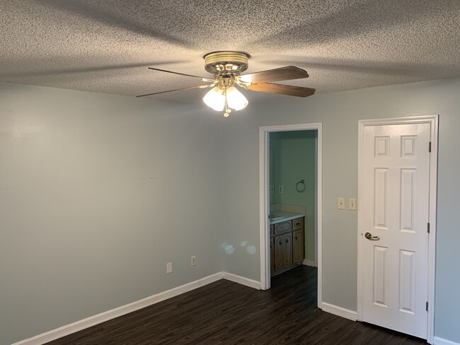 Building Photo - 107 Pheasant Ridge Dr