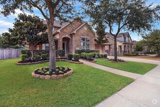 Building Photo - 10611 Red Cedar Hollow Dr