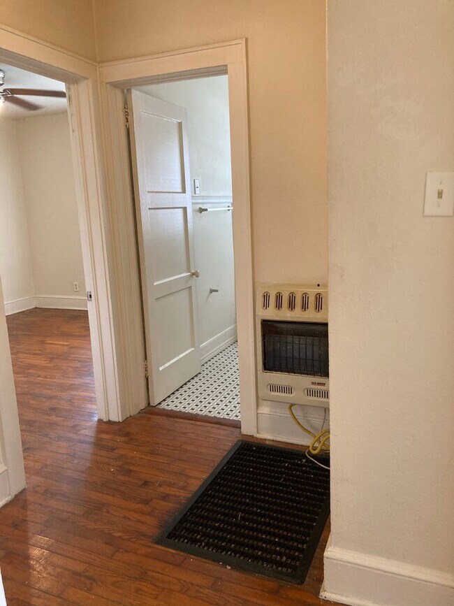 8 Whiteway Dr Unit 8 Whiteway Dr., Rome, GA 30165 Room for Rent in