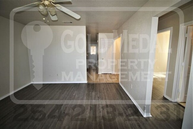 Building Photo - 2806 Cantabrian Dr