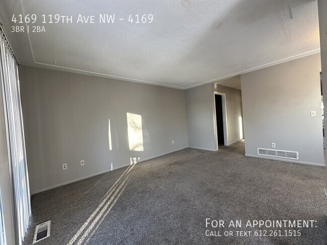 Foto del edificio - 4169 119th Ave NW