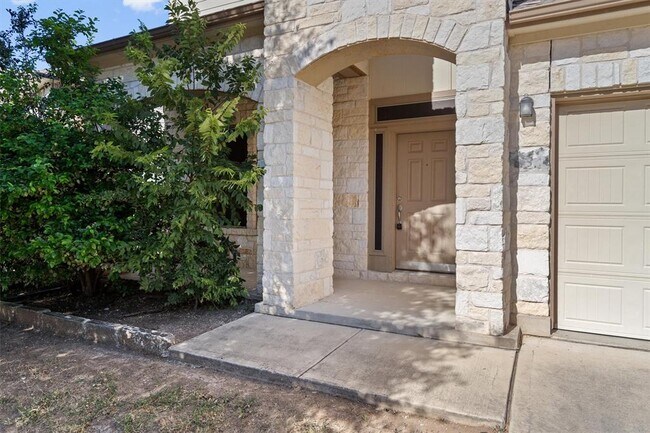 Foto del edificio - 706 Harwood Dr