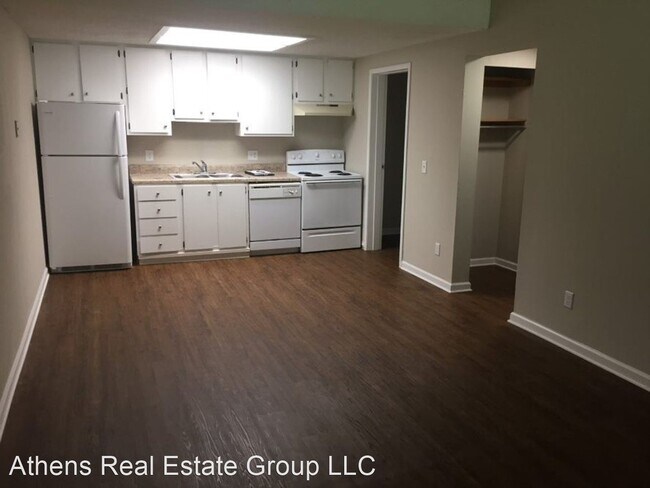 Foto del edificio - 1375 College Station Rd