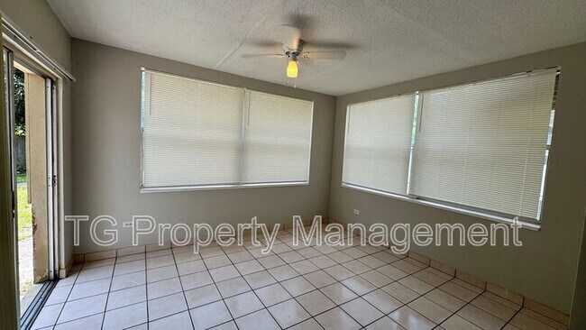 Building Photo - 6536 Anvers Blvd S