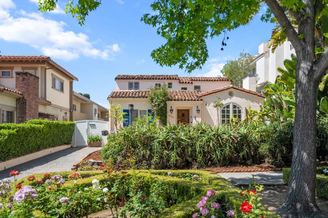 Building Photo - 848 17th St