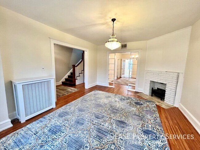 Foto del edificio - 3672 Park Pl NW