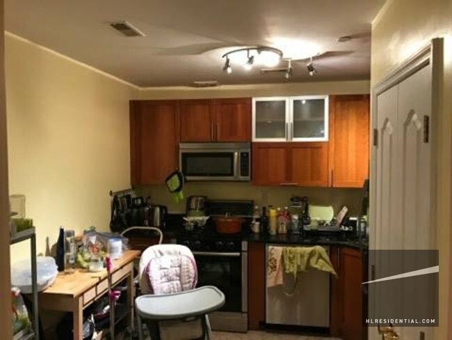 Foto del edificio - 1762 E 19th St