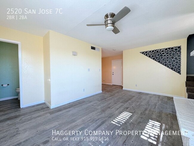 Building Photo - 2bed/1.5 Bath Condo close to Memorial Park...