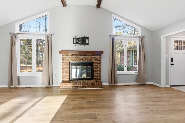 Building Photo - 101 Gatewood Dr