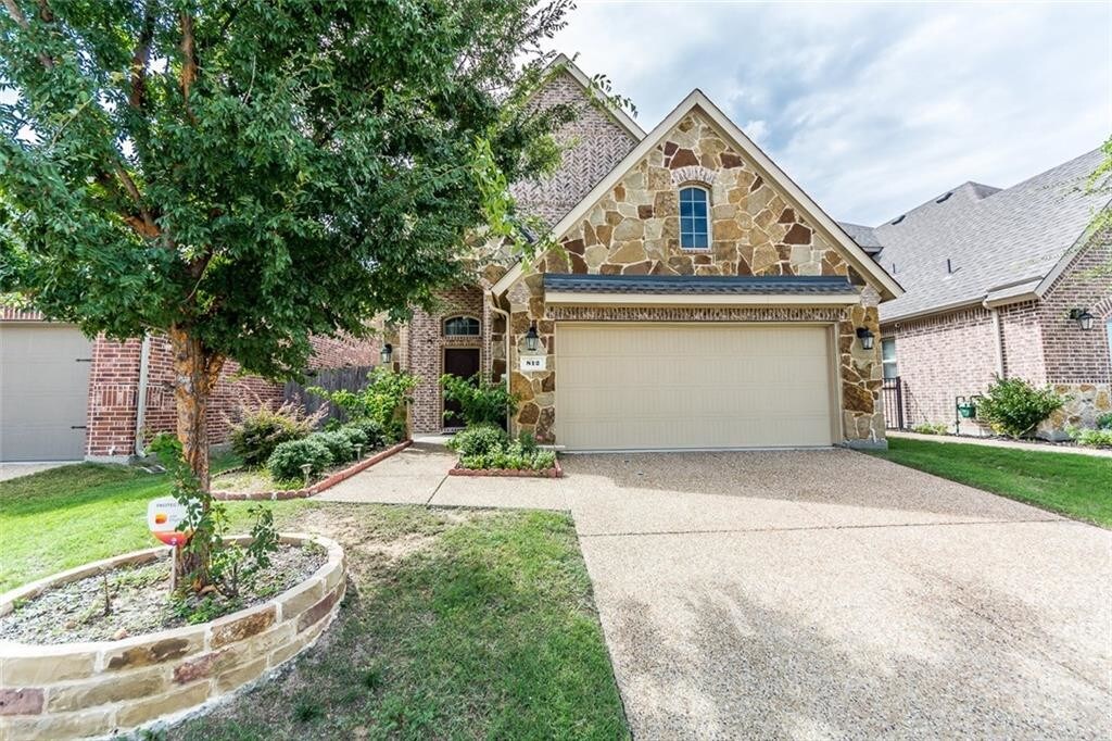 Foto principal - 812 Memory Ln