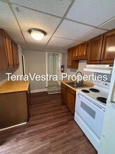 Building Photo - 366 Main St