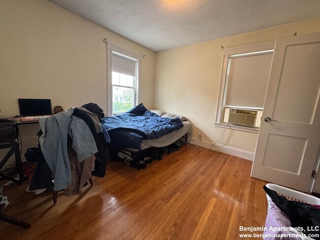 Building Photo - 60 Litchfield St
