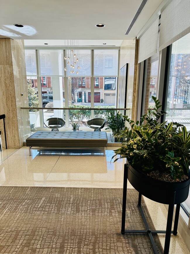 Building Photo - 88 W Schiller St