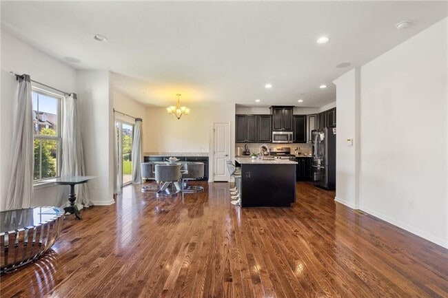 Building Photo - 2020 Connecticut Ln