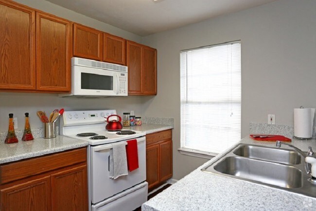 Building Photo - 410 W Van Buren Loop