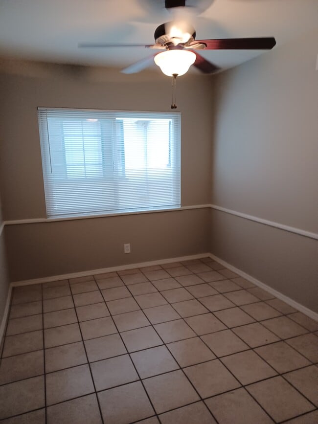 Building Photo - Carmona Apt LLC