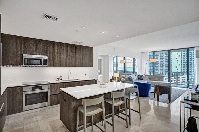Foto del edificio - 68 SE 6th St