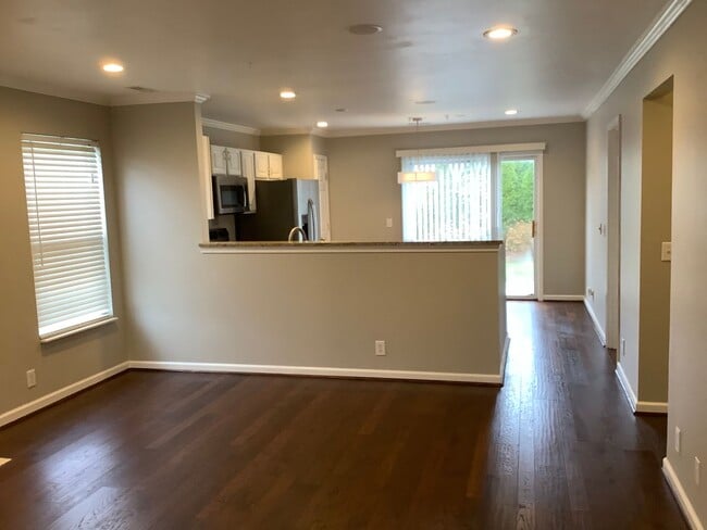 Photo - Bellevue - 3 bedrooms - 2 1/2 baths home