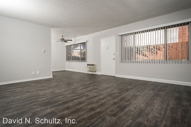 Building Photo - 322 Burchett St