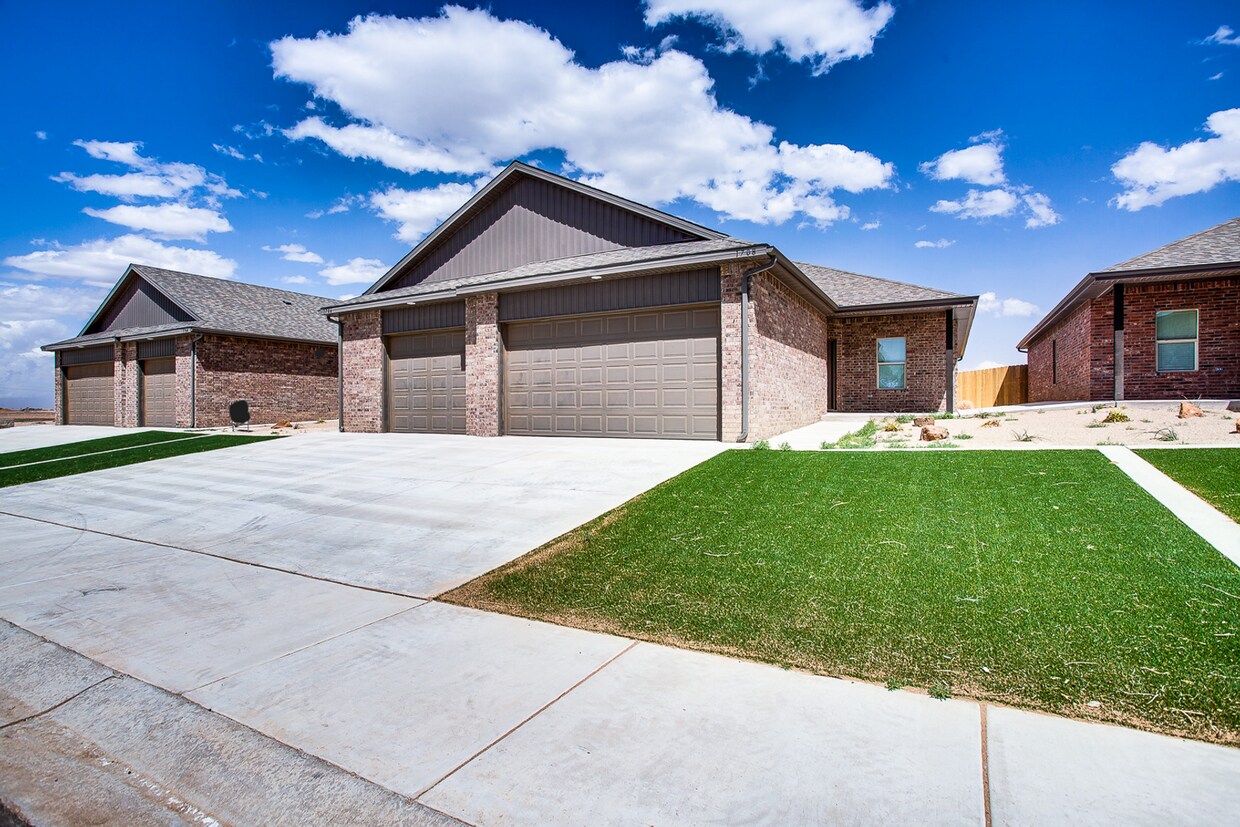 Primary Photo - 1806 Corpus Avenue - Brand new Constructio...