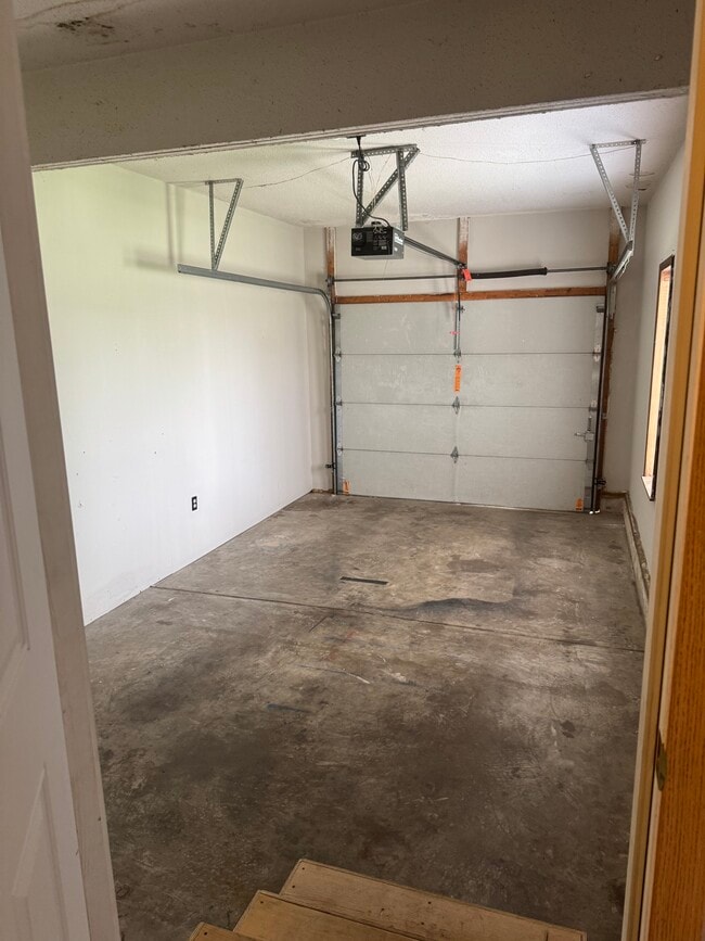 Building Photo - 453 Magnolia Ln