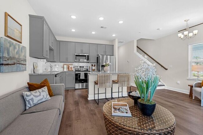 Building Photo - Sandy Floor Plan