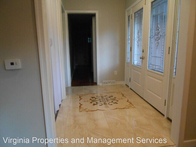 Building Photo - 3 br, 2 bath House - 1611 Wilton Road