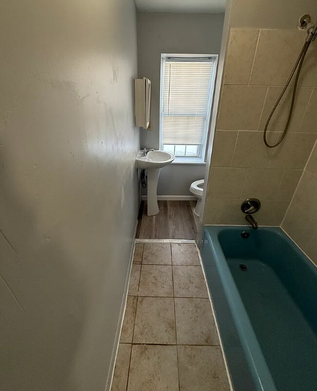 Foto del edificio - 1069 Powell St