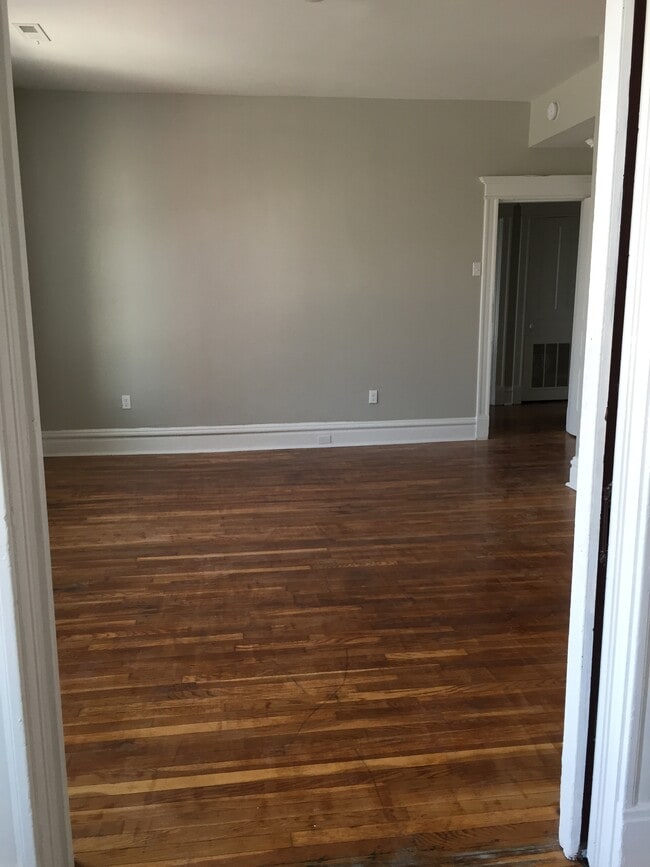 Building Photo - 3612-14 Hartford