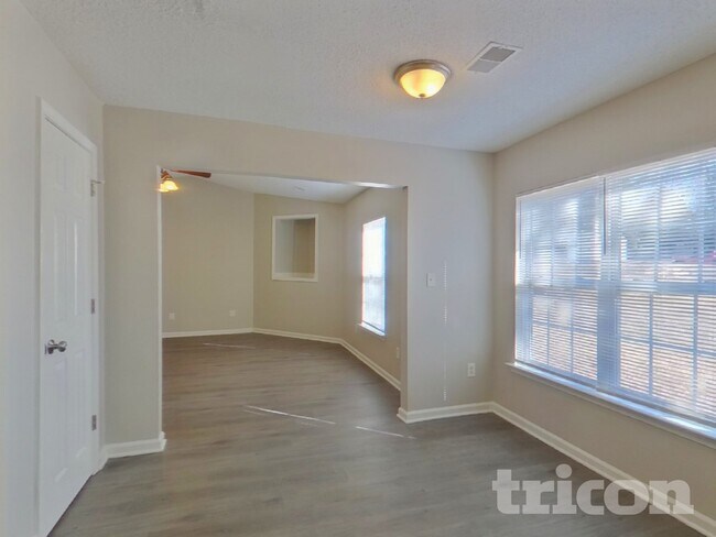 Foto del edificio - 111 Parsons Mill Ln